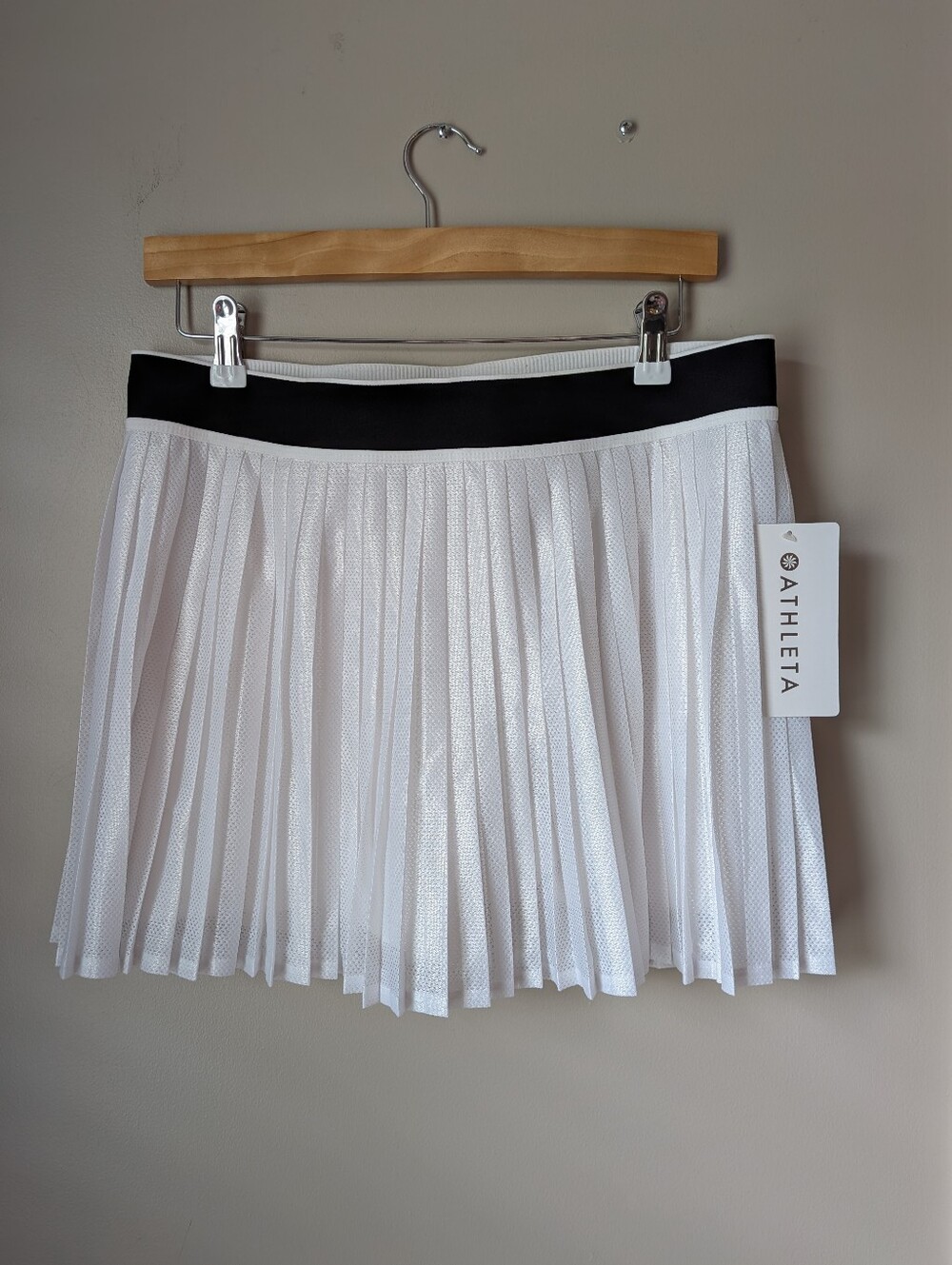 Athleta White Pleated Tennis Skort with Black Waistband